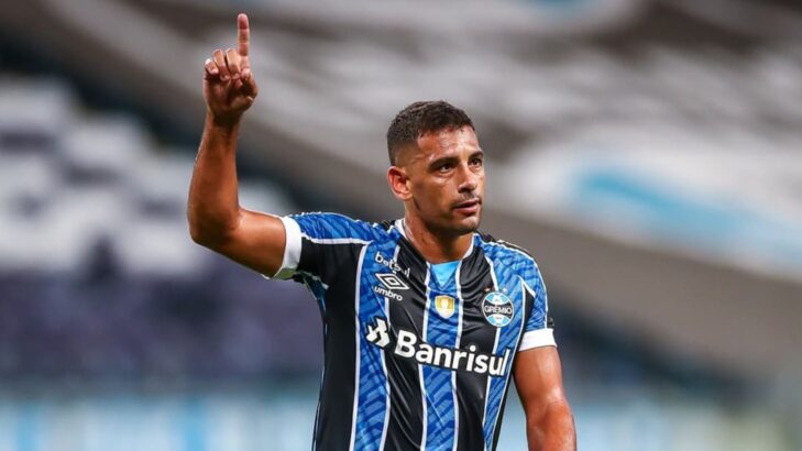 Diego Souza sinaliza “carrasco” do Flamengo no Brasileirão: “Vou torcer” Diego Souza sinaliza “carrasco” do Flamengo no Brasileirão: “Vou torcer”