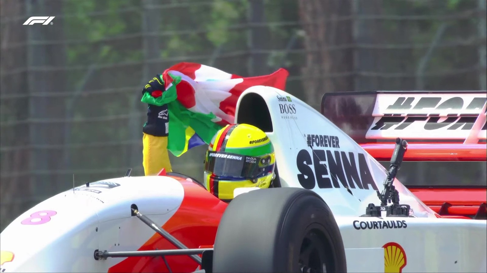 O tetracampeão mundial Sebastian Vettel fez exibição com a última Mclaren de Ayrton Senna — Foto: Reprodução/redes sociais