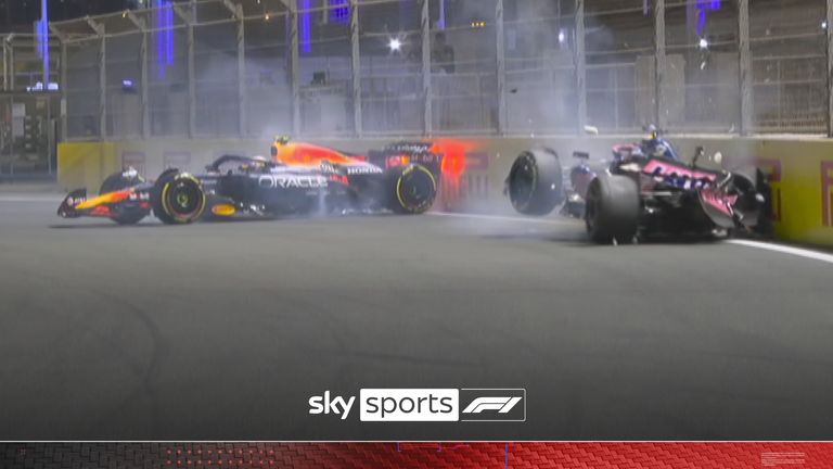 Saudi GP - Tsunoda and Gasly crash