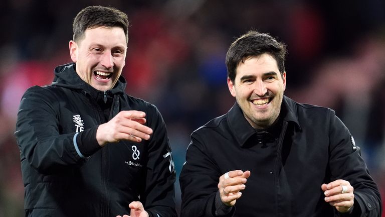 Andoni Iraola (right) and his Bournemouth assistant coach Tommy Elphick (left)